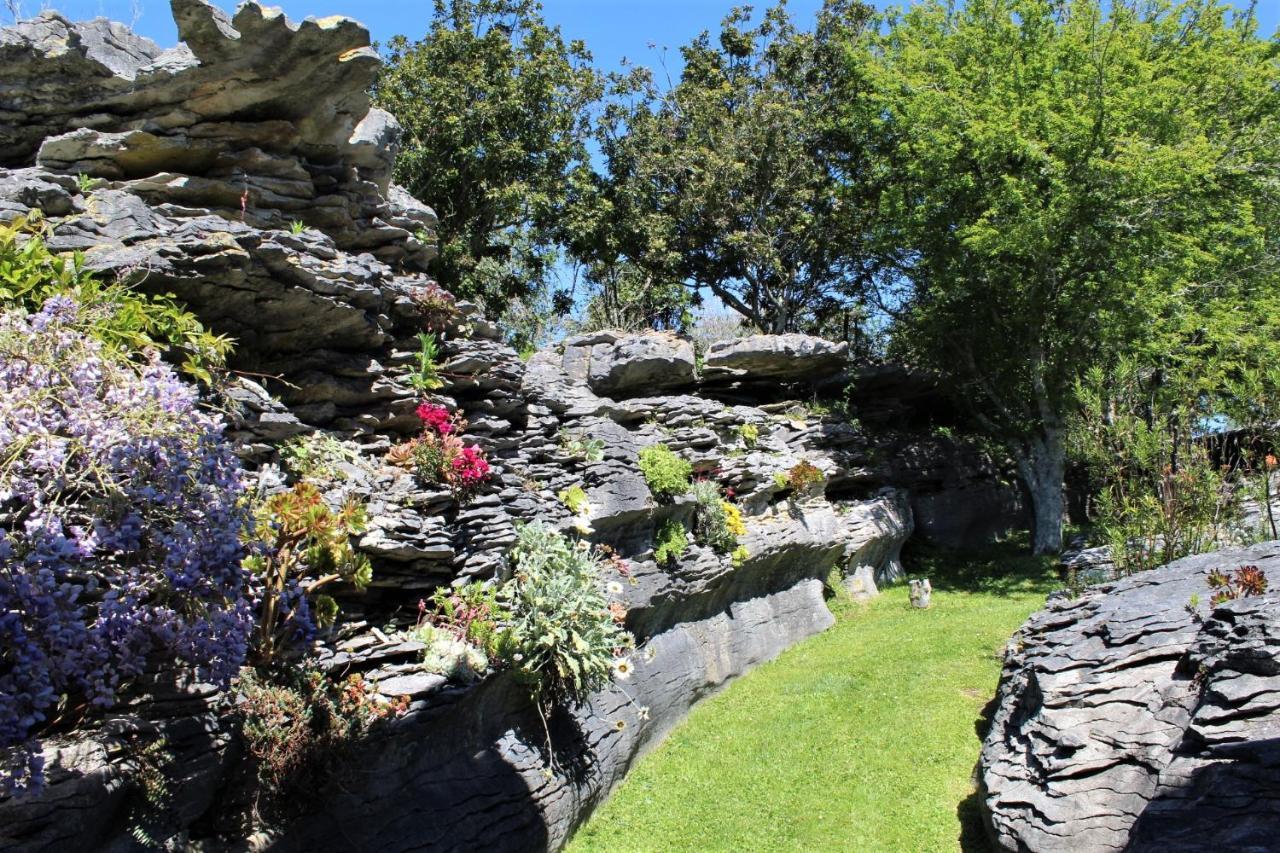 Labyrinth Gardens Guest House ทาคาคา ภายนอก รูปภาพ